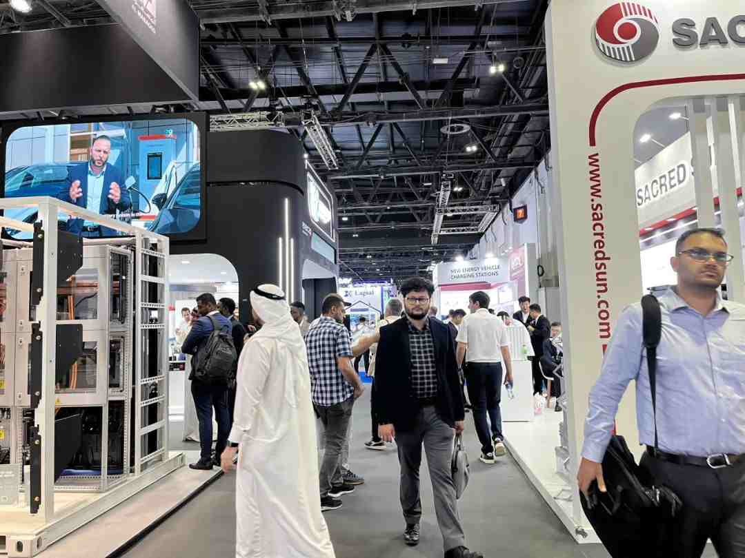 1744187495563904.jpg 2.jpg